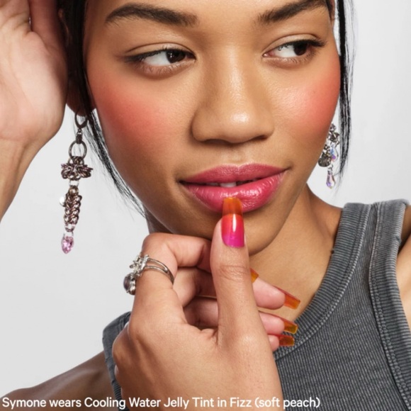 NEW✅MILK Fizz - Picture 3 of 4